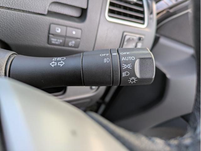 セレナ ハイウェイスターG S-ハイブリッド 両側Pスラ 純正HDD8インチナビ フリップダウン フルセグ クルコン スマートキー プッシュスタート コーナーセンサー Bluetooth接続 ETC バックカメラ HID オートライト 純正AW(18枚目)