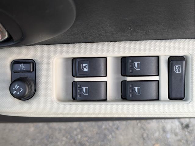 ミラココア ココアＸスペシャルコーデ　特別仕様車／スマートキー／フロントグリルメッキ加工／特別仕様車用ブラウンシート／ＣＤ再生／ベンチシート（20枚目）