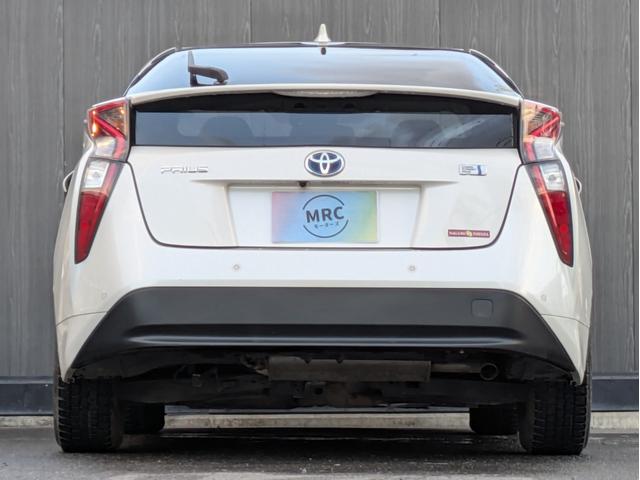 プリウス Sセーフティプラス レーダークルコン/衝突軽減ブレーキ/レーンアシスト/オートハイビーム/コーナーセンサー/Pアシスト/純正SDナビ/Bluetooth/フルセグTV/Bカメラ/ETC/ステリモ/フォグライト(7枚目)