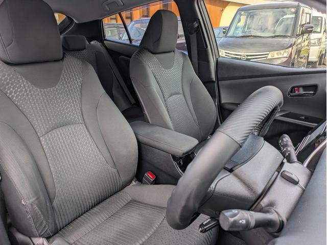 プリウス Sセーフティプラス レーダークルコン/衝突軽減ブレーキ/レーンアシスト/オートハイビーム/コーナーセンサー/Pアシスト/純正SDナビ/Bluetooth/フルセグTV/Bカメラ/ETC/ステリモ/フォグライト(12枚目)