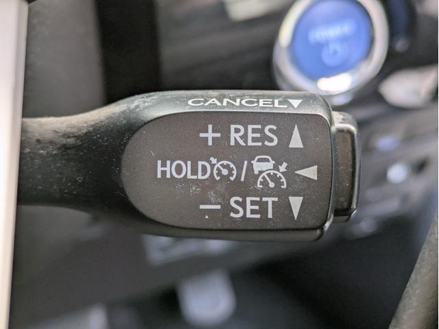 プリウス Sセーフティプラス レーダークルコン/衝突軽減ブレーキ/レーンアシスト/オートハイビーム/コーナーセンサー/Pアシスト/純正SDナビ/Bluetooth/フルセグTV/Bカメラ/ETC/ステリモ/フォグライト(24枚目)