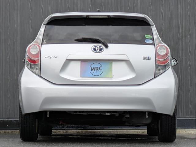 アクア S 修復歴無/記録簿6回分/Bluetooth/社外SDナビ/純正アルミホイール/フルセグTV/キーレス/フォグライト/CD.DVD/アイドリングストップ/ヘッドライトレベライザー(7枚目)