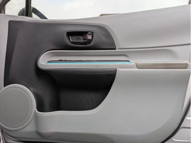 アクア S 修復歴無/記録簿6回分/Bluetooth/社外SDナビ/純正アルミホイール/フルセグTV/キーレス/フォグライト/CD.DVD/アイドリングストップ/ヘッドライトレベライザー(25枚目)