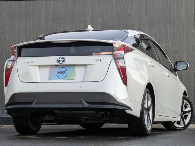 プリウス Ａツーリングセレクション　ワンオーナー／レザーシート／１７インチツーリングホイル／トヨタセーフティセンス／クリアランスソナー／シートヒーター／純正９インチナビ／ＬＥＤライト／禁煙車／革巻きハンドル／オートハイビーム（2枚目）