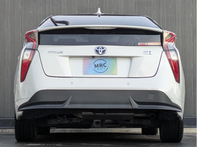 プリウス Ａツーリングセレクション　ワンオーナー／レザーシート／１７インチツーリングホイル／トヨタセーフティセンス／クリアランスソナー／シートヒーター／純正９インチナビ／ＬＥＤライト／禁煙車／革巻きハンドル／オートハイビーム（7枚目）