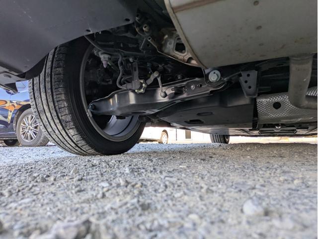 プリウス Ａツーリングセレクション　ワンオーナー／レザーシート／１７インチツーリングホイル／トヨタセーフティセンス／クリアランスソナー／シートヒーター／純正９インチナビ／ＬＥＤライト／禁煙車／革巻きハンドル／オートハイビーム（9枚目）