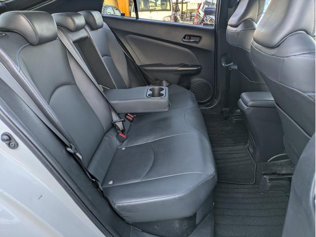 プリウス Ａツーリングセレクション　ワンオーナー／レザーシート／１７インチツーリングホイル／トヨタセーフティセンス／クリアランスソナー／シートヒーター／純正９インチナビ／ＬＥＤライト／禁煙車／革巻きハンドル／オートハイビーム（15枚目）