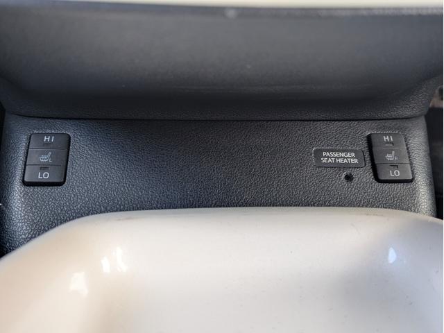 プリウス Ａツーリングセレクション　ワンオーナー／レザーシート／１７インチツーリングホイル／トヨタセーフティセンス／クリアランスソナー／シートヒーター／純正９インチナビ／ＬＥＤライト／禁煙車／革巻きハンドル／オートハイビーム（32枚目）