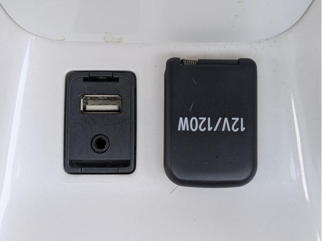 プリウス Ａツーリングセレクション　ワンオーナー／レザーシート／１７インチツーリングホイル／トヨタセーフティセンス／クリアランスソナー／シートヒーター／純正９インチナビ／ＬＥＤライト／禁煙車／革巻きハンドル／オートハイビーム（33枚目）