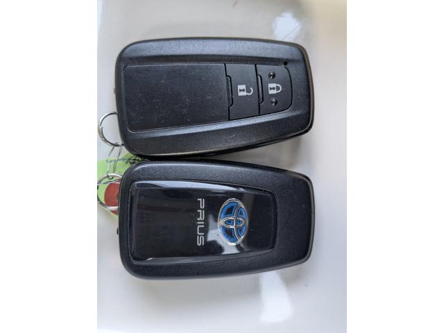 プリウス Ａツーリングセレクション　ワンオーナー／レザーシート／１７インチツーリングホイル／トヨタセーフティセンス／クリアランスソナー／シートヒーター／純正９インチナビ／ＬＥＤライト／禁煙車／革巻きハンドル／オートハイビーム（36枚目）