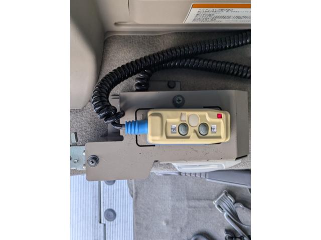 エブリイワゴン 　バックカメラ／社外メモリーナビ／両側スライド／キーレスエントリーワンセグＴＶ／禁煙車（27枚目）