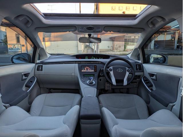 プリウス S サンルーフ/ローダウン/Pスタート/スマートキー/ETC/バックカメラ/純正HDDナビ/Bluetooth/ワンセグ/LEDヘッドライト/社外アルミ(4枚目)