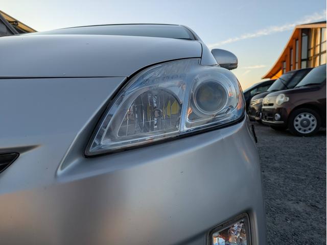 プリウス S サンルーフ/ローダウン/Pスタート/スマートキー/ETC/バックカメラ/純正HDDナビ/Bluetooth/ワンセグ/LEDヘッドライト/社外アルミ(12枚目)