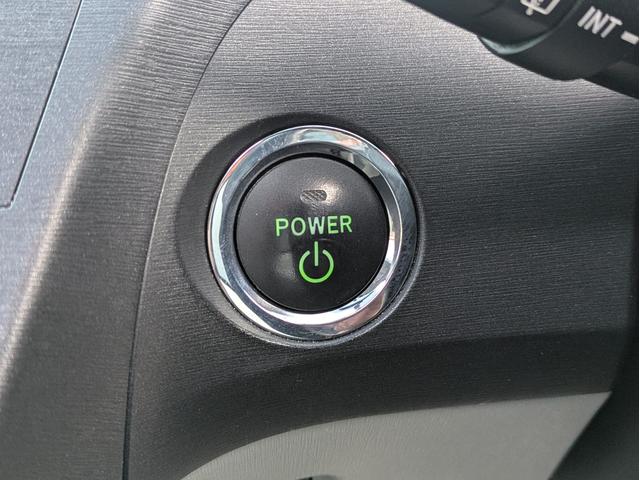 プリウス S サンルーフ/ローダウン/Pスタート/スマートキー/ETC/バックカメラ/純正HDDナビ/Bluetooth/ワンセグ/LEDヘッドライト/社外アルミ(27枚目)