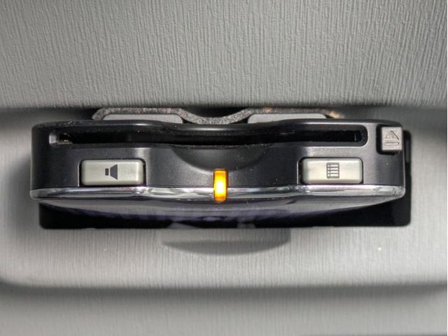 プリウス S サンルーフ/ローダウン/Pスタート/スマートキー/ETC/バックカメラ/純正HDDナビ/Bluetooth/ワンセグ/LEDヘッドライト/社外アルミ(32枚目)