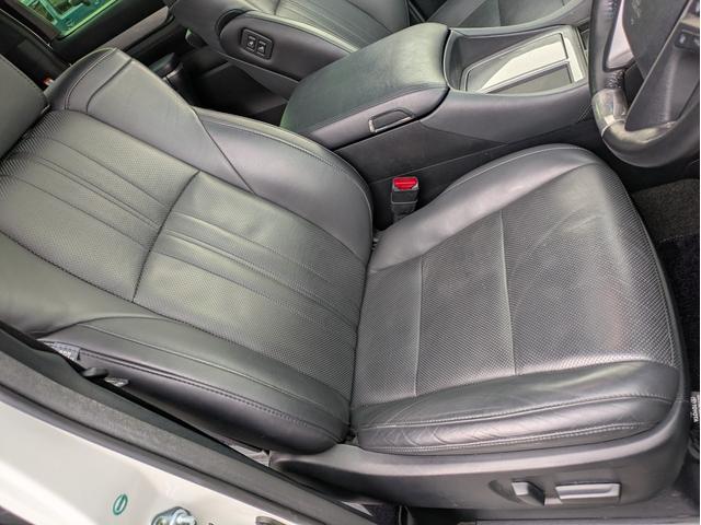 アルファード ３．５エグゼクティブラウンジＳ　モデリスタエアロ　ツインサンルーフ　両側Ｐスラ　電動リアゲート　９．２インチメーカーナビ　１２．１フリップダウンモニター　アラウンドビュー　　デジタルインナーミラー　本革シート　セーフティーセンスＰ（19枚目）