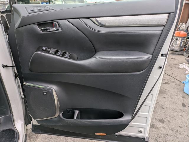 アルファード ３．５エグゼクティブラウンジＳ　モデリスタエアロ　ツインサンルーフ　両側Ｐスラ　電動リアゲート　９．２インチメーカーナビ　１２．１フリップダウンモニター　アラウンドビュー　　デジタルインナーミラー　本革シート　セーフティーセンスＰ（49枚目）