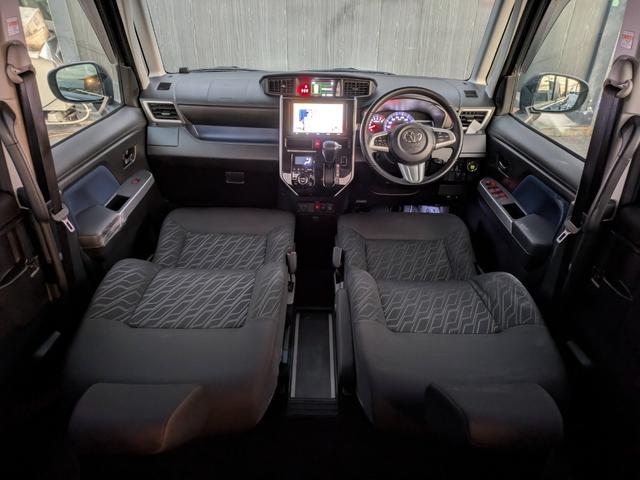 タンク カスタムＧ－Ｔ　禁煙車／両側Ｐスライド／ＴＲＤエアロ／クルコン／ＥＴＣ２．０／ステリモ／パノラミックビューモニター／９インチ純正ナビ／フルセグＴＶ／Ｂｌｕｅｔｏｏｔｈ接続／純正アルミ／ＬＥＤライト／オートライト（3枚目）