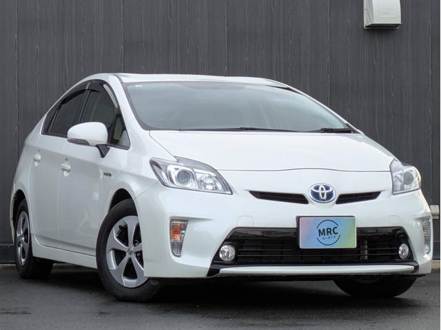 プリウス S スマートキー/Pスタート/バックカメラ/SDナビ/フルセグTV/Bluetooth接続/禁煙車/オートライト/ETC/フォグライト(4枚目)