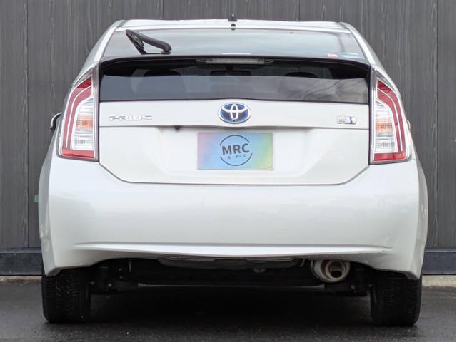 プリウス S スマートキー/Pスタート/バックカメラ/SDナビ/フルセグTV/Bluetooth接続/禁煙車/オートライト/ETC/フォグライト(7枚目)