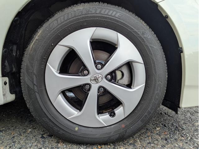 プリウス S スマートキー/Pスタート/バックカメラ/SDナビ/フルセグTV/Bluetooth接続/禁煙車/オートライト/ETC/フォグライト(29枚目)