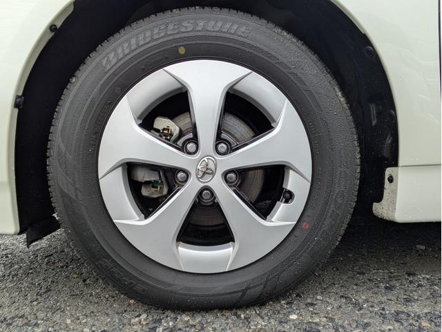 プリウス S スマートキー/Pスタート/バックカメラ/SDナビ/フルセグTV/Bluetooth接続/禁煙車/オートライト/ETC/フォグライト(30枚目)