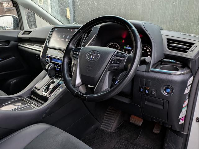 アルファード ２．５Ｓ　Ｃパッケージ　エグゼクティブパワーシート／オットマン／両側Ｐスライド／レーダークルコン／後席モニター／ドラレコ／バックカメラ／ハンドルヒーター／衝突軽減ブレーキ／電動リアゲート／Ｗエアコン／純正アルミ／ＬＥＤヘッド（10枚目）