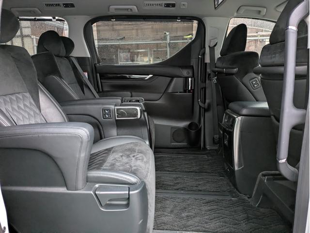 アルファード ２．５Ｓ　Ｃパッケージ　エグゼクティブパワーシート／オットマン／両側Ｐスライド／レーダークルコン／後席モニター／ドラレコ／バックカメラ／ハンドルヒーター／衝突軽減ブレーキ／電動リアゲート／Ｗエアコン／純正アルミ／ＬＥＤヘッド（12枚目）