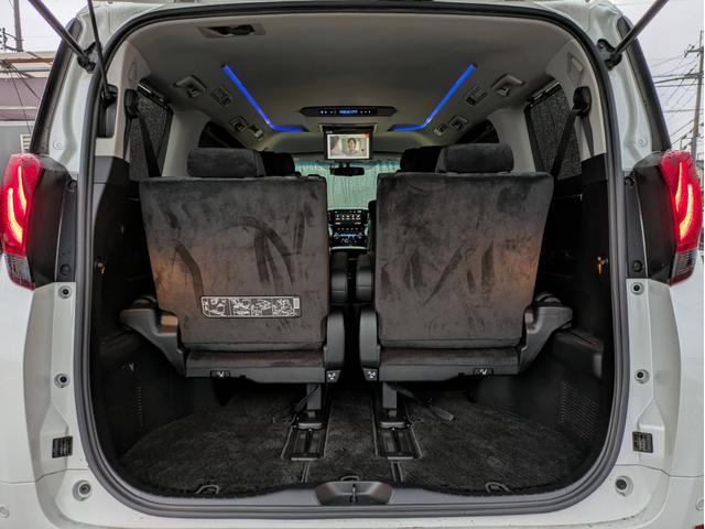 アルファード ２．５Ｓ　Ｃパッケージ　エグゼクティブパワーシート／オットマン／両側Ｐスライド／レーダークルコン／後席モニター／ドラレコ／バックカメラ／ハンドルヒーター／衝突軽減ブレーキ／電動リアゲート／Ｗエアコン／純正アルミ／ＬＥＤヘッド（16枚目）