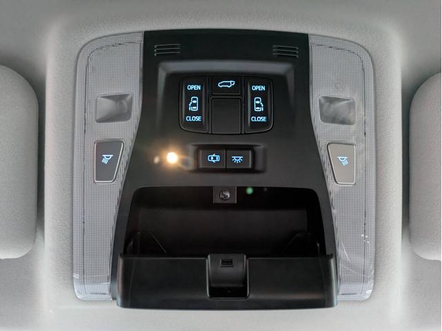 アルファード ２．５Ｓ　Ｃパッケージ　エグゼクティブパワーシート／オットマン／両側Ｐスライド／レーダークルコン／後席モニター／ドラレコ／バックカメラ／ハンドルヒーター／衝突軽減ブレーキ／電動リアゲート／Ｗエアコン／純正アルミ／ＬＥＤヘッド（19枚目）