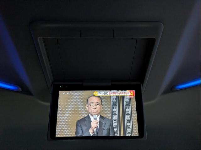 アルファード ２．５Ｓ　Ｃパッケージ　エグゼクティブパワーシート／オットマン／両側Ｐスライド／レーダークルコン／後席モニター／ドラレコ／バックカメラ／ハンドルヒーター／衝突軽減ブレーキ／電動リアゲート／Ｗエアコン／純正アルミ／ＬＥＤヘッド（20枚目）