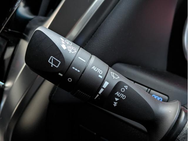 アルファード ２．５Ｓ　Ｃパッケージ　エグゼクティブパワーシート／オットマン／両側Ｐスライド／レーダークルコン／後席モニター／ドラレコ／バックカメラ／ハンドルヒーター／衝突軽減ブレーキ／電動リアゲート／Ｗエアコン／純正アルミ／ＬＥＤヘッド（34枚目）