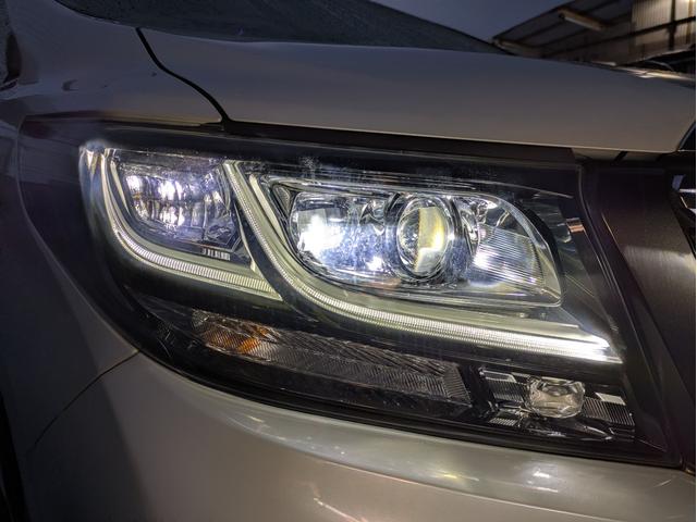 アルファード ２．５Ｓ　Ｃパッケージ　エグゼクティブパワーシート／オットマン／両側Ｐスライド／レーダークルコン／後席モニター／ドラレコ／バックカメラ／ハンドルヒーター／衝突軽減ブレーキ／電動リアゲート／Ｗエアコン／純正アルミ／ＬＥＤヘッド（44枚目）