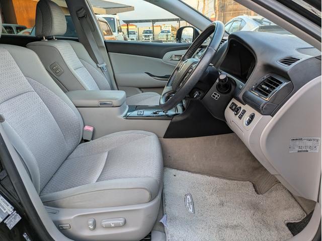 クラウンハイブリッド スペシャルエディション　レーダークルコン／サイド・バックカメラ／パワーシート／シートメモリー／純正ＨＤＤナビ／プッシュスタート／Ｂｌｕｅｔｏｏｔｈ接続／ＥＴＣ／ＨＩＤヘッドライト／フルセグＴＶ（14枚目）