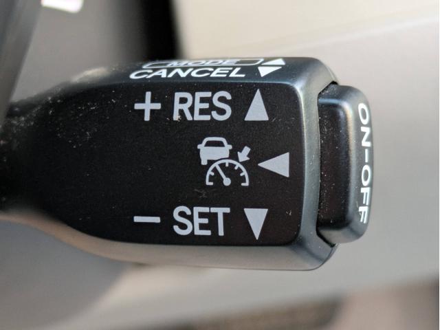 クラウンハイブリッド スペシャルエディション　レーダークルコン／サイド・バックカメラ／パワーシート／シートメモリー／純正ＨＤＤナビ／プッシュスタート／Ｂｌｕｅｔｏｏｔｈ接続／ＥＴＣ／ＨＩＤヘッドライト／フルセグＴＶ（33枚目）