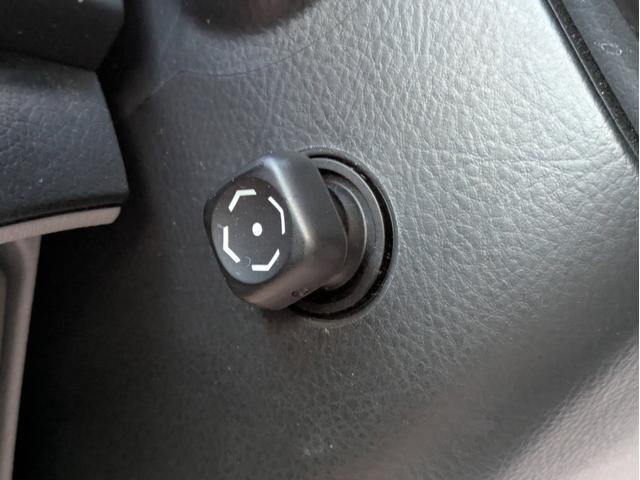 クラウンハイブリッド スペシャルエディション　レーダークルコン／サイド・バックカメラ／パワーシート／シートメモリー／純正ＨＤＤナビ／プッシュスタート／Ｂｌｕｅｔｏｏｔｈ接続／ＥＴＣ／ＨＩＤヘッドライト／フルセグＴＶ（34枚目）