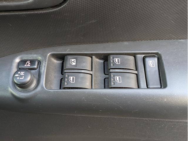 タント カスタムＸスペシャル　片側パワースライド／フルセグＴＶ／純正アルミ／ＥＴＣ／Ｂｌｕｅｔｏｏｔｈ接続／キーレス／スマートキ／ＨＩＤライト／フォグライト／アイドリングストップ／ＳＤナビ／フルフラット（31枚目）