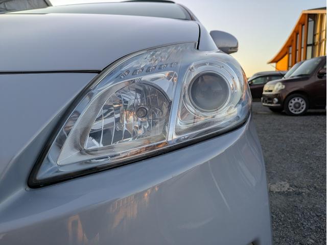 プリウス Ｓ　フロント／サイド／バックカメラ／スマートキー／純正ＨＤＤナビ／ＥＴＣ／Ｂｌｕｅｔｏｏｔｈ接続／ステアリングリモコン／フォグライト／純正アルミホイール（10枚目）