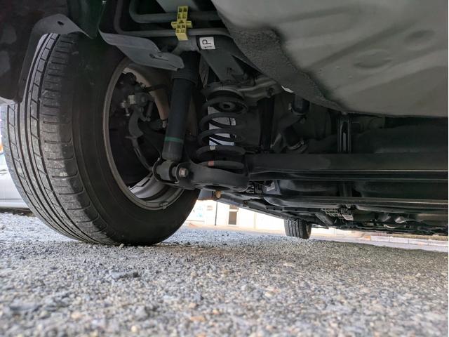 プリウス Ｓ　フロント／サイド／バックカメラ／スマートキー／純正ＨＤＤナビ／ＥＴＣ／Ｂｌｕｅｔｏｏｔｈ接続／ステアリングリモコン／フォグライト／純正アルミホイール（11枚目）