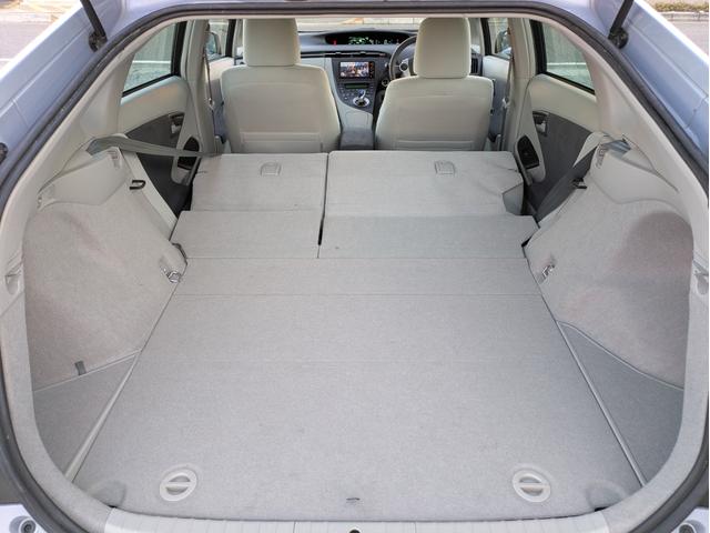 プリウス Ｓ　フロント／サイド／バックカメラ／スマートキー／純正ＨＤＤナビ／ＥＴＣ／Ｂｌｕｅｔｏｏｔｈ接続／ステアリングリモコン／フォグライト／純正アルミホイール（21枚目）