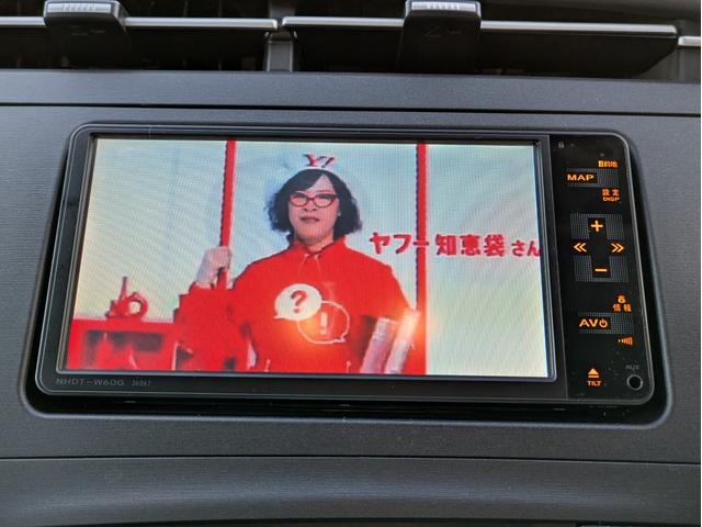 プリウス Ｓ　フロント／サイド／バックカメラ／スマートキー／純正ＨＤＤナビ／ＥＴＣ／Ｂｌｕｅｔｏｏｔｈ接続／ステアリングリモコン／フォグライト／純正アルミホイール（24枚目）