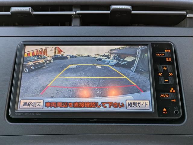 プリウス Ｓ　フロント／サイド／バックカメラ／スマートキー／純正ＨＤＤナビ／ＥＴＣ／Ｂｌｕｅｔｏｏｔｈ接続／ステアリングリモコン／フォグライト／純正アルミホイール（26枚目）