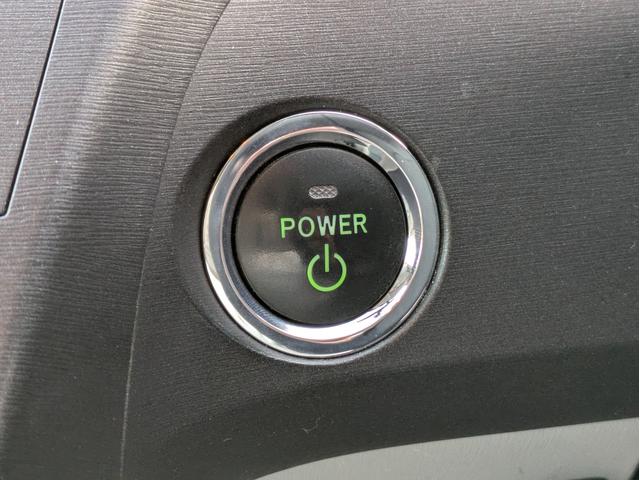 プリウス Ｓ　フロント／サイド／バックカメラ／スマートキー／純正ＨＤＤナビ／ＥＴＣ／Ｂｌｕｅｔｏｏｔｈ接続／ステアリングリモコン／フォグライト／純正アルミホイール（32枚目）