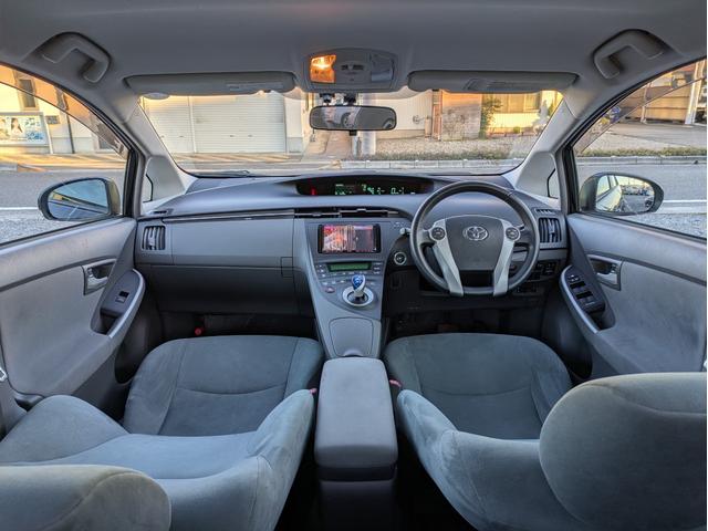 プリウス Ｇ　Ｐスタート／スマートキー／クルコン／バックカメラ／ＥＴＣ／社外ＨＤＤナビ／ドラレコ／Ｂｌｕｅｔｏｏｔｈ／フルセグＴＶ／ステリモ／フォグライト／革巻きハンドル／純正アルミ（3枚目）