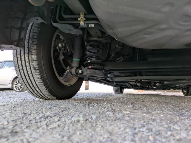 プリウス Ｇ　Ｐスタート／スマートキー／クルコン／バックカメラ／ＥＴＣ／社外ＨＤＤナビ／ドラレコ／Ｂｌｕｅｔｏｏｔｈ／フルセグＴＶ／ステリモ／フォグライト／革巻きハンドル／純正アルミ（11枚目）