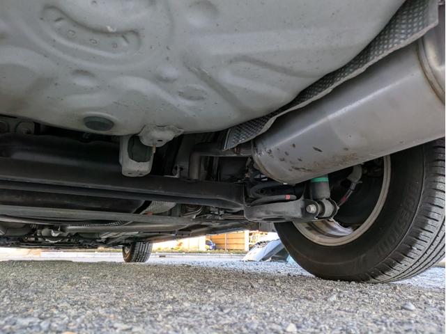 プリウス Ｇ　Ｐスタート／スマートキー／クルコン／バックカメラ／ＥＴＣ／社外ＨＤＤナビ／ドラレコ／Ｂｌｕｅｔｏｏｔｈ／フルセグＴＶ／ステリモ／フォグライト／革巻きハンドル／純正アルミ（12枚目）