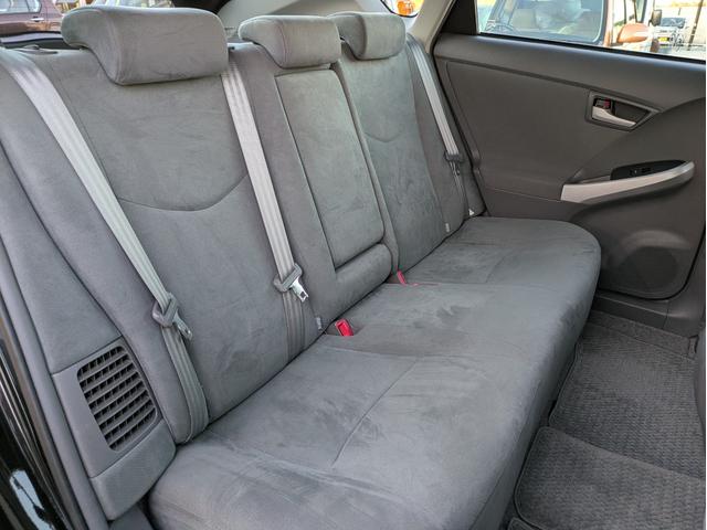 プリウス Ｇ　Ｐスタート／スマートキー／クルコン／バックカメラ／ＥＴＣ／社外ＨＤＤナビ／ドラレコ／Ｂｌｕｅｔｏｏｔｈ／フルセグＴＶ／ステリモ／フォグライト／革巻きハンドル／純正アルミ（16枚目）