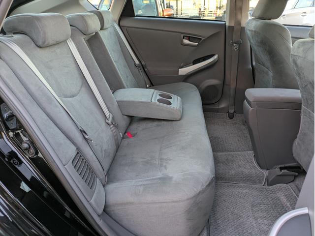 プリウス Ｇ　Ｐスタート／スマートキー／クルコン／バックカメラ／ＥＴＣ／社外ＨＤＤナビ／ドラレコ／Ｂｌｕｅｔｏｏｔｈ／フルセグＴＶ／ステリモ／フォグライト／革巻きハンドル／純正アルミ（19枚目）