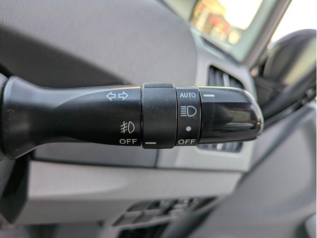 プリウス Ｇ　Ｐスタート／スマートキー／クルコン／バックカメラ／ＥＴＣ／社外ＨＤＤナビ／ドラレコ／Ｂｌｕｅｔｏｏｔｈ／フルセグＴＶ／ステリモ／フォグライト／革巻きハンドル／純正アルミ（28枚目）