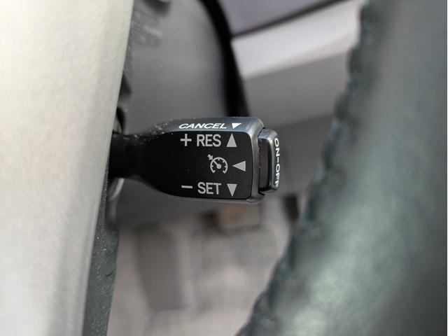 プリウス Ｇ　Ｐスタート／スマートキー／クルコン／バックカメラ／ＥＴＣ／社外ＨＤＤナビ／ドラレコ／Ｂｌｕｅｔｏｏｔｈ／フルセグＴＶ／ステリモ／フォグライト／革巻きハンドル／純正アルミ（29枚目）